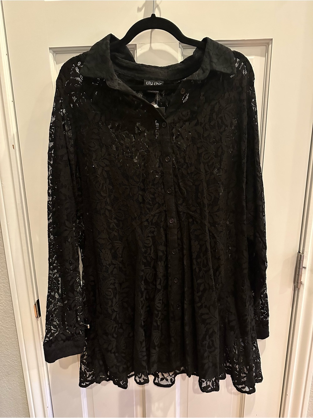 City Chic Black Floral Lace Button-Up Tunic